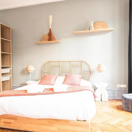 Spacieux - La Galerie - Gare アパート