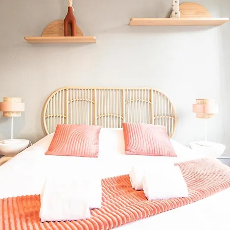 Spacieux - La Galerie - Gare アパート *