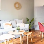 Spacieux - La Galerie - Gare Apartman *