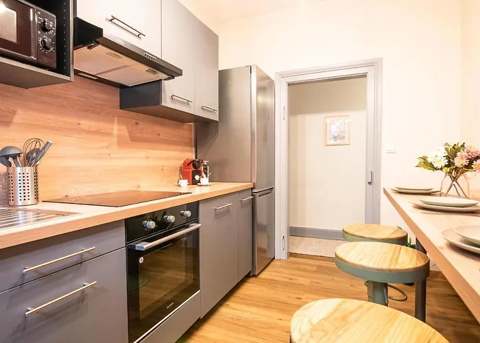 Spacieux - La Galerie - Gare Appartement *